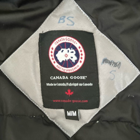 Authentic Gray Canada Goose Jacket, Size Small - Picture 9 of 11